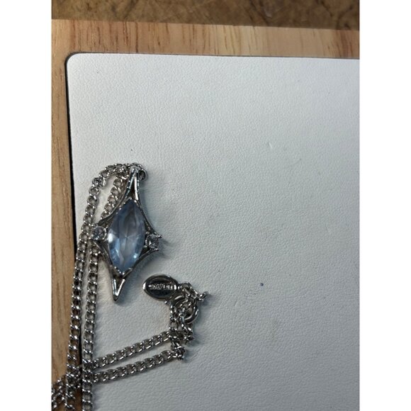 AVON Silver Chain Necklace With Marquise-Cut Blue Gemstone Pendant - Picture 6 of 10